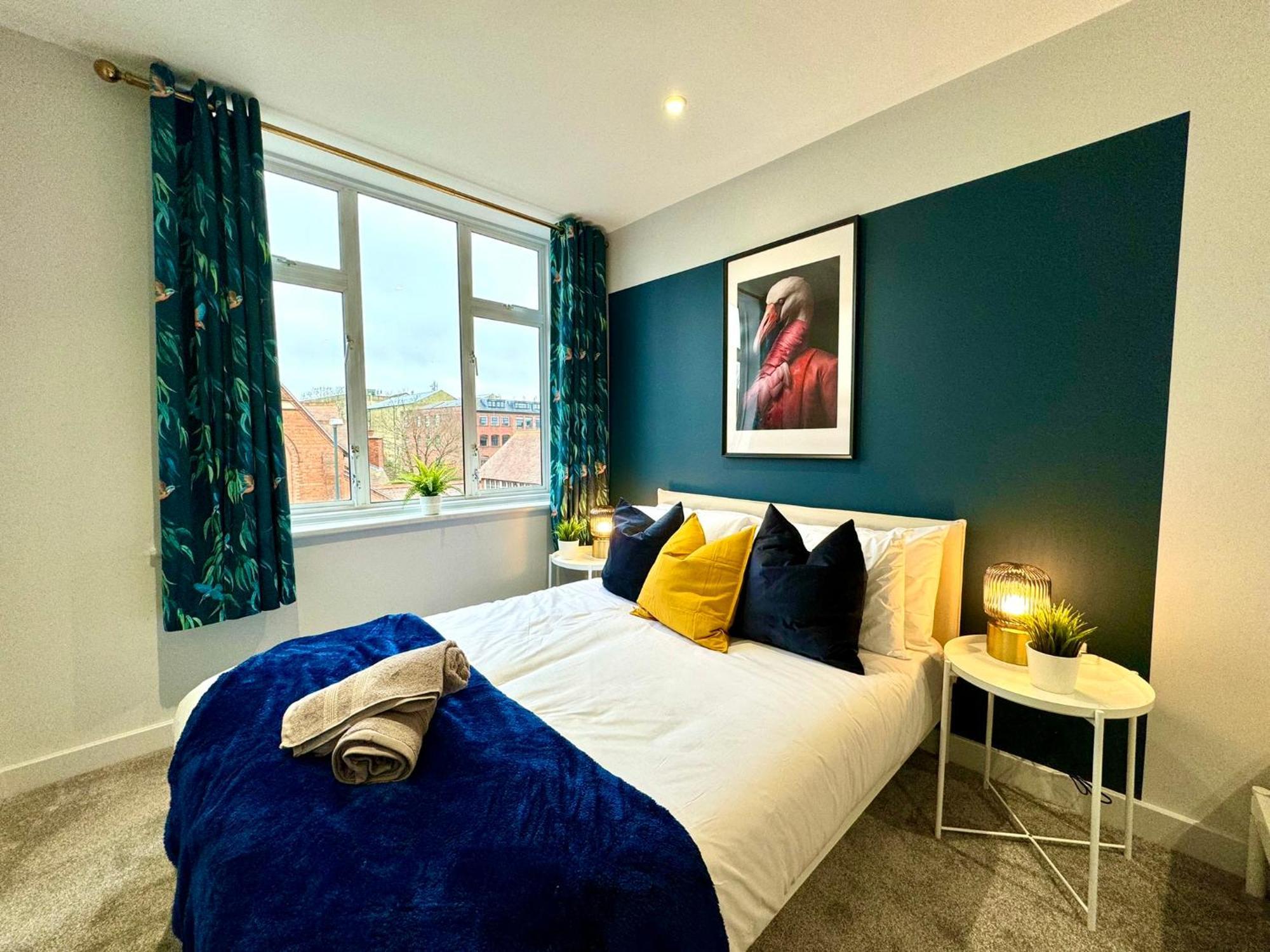 Amazing Large 3 Bedroom - Sleeps 8! Bournemouth